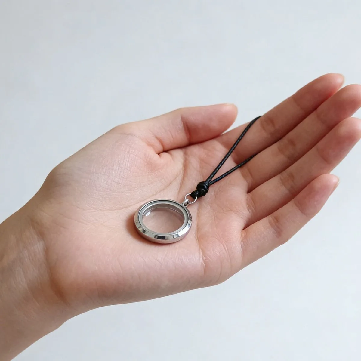 Custom Pet Memorial Locket Necklace — Laser-Engraved Photo Pendant (Opens for Keepsakes) - detail 13